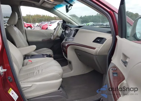 2011 Toyota Sienna Xle V6 из США, поврежденный, VIN 5TDYK3DC8BS079307